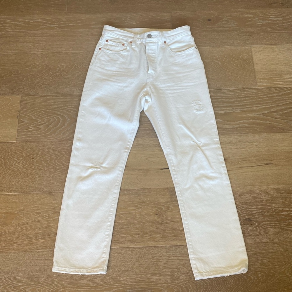 Levi’s 501 women’s 27W x 28L Ecru